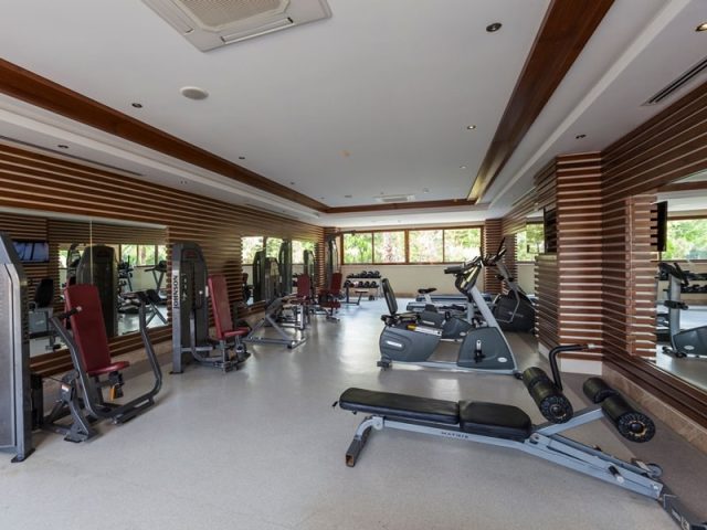 Hane_Family_fitness-room