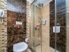 Hane_Family-bathroom