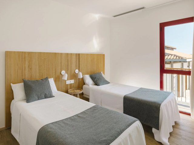 MSV_Mediterranean_bedroom